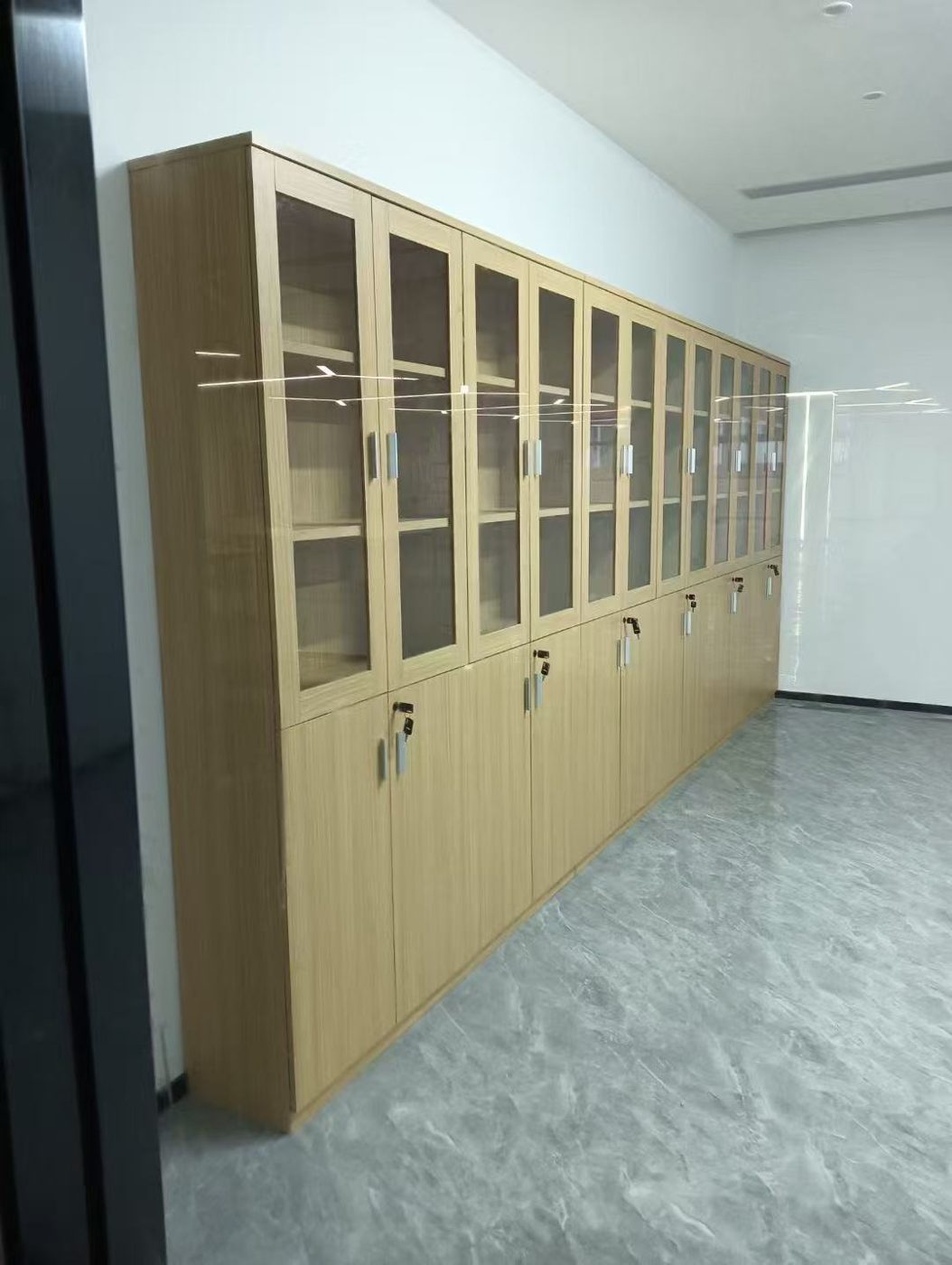 Cabinet wall