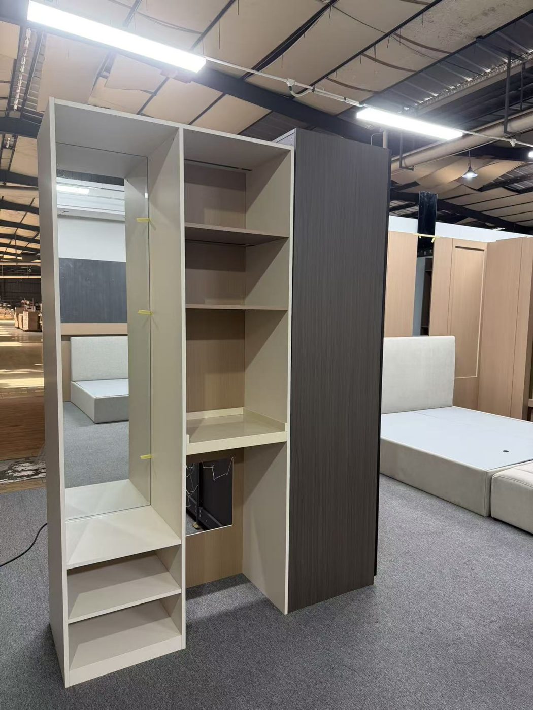 Open wardrobe system